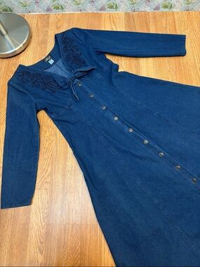 Vintage 1990’s Mass blue denim long sleeve button-down maxi dress. Size M.